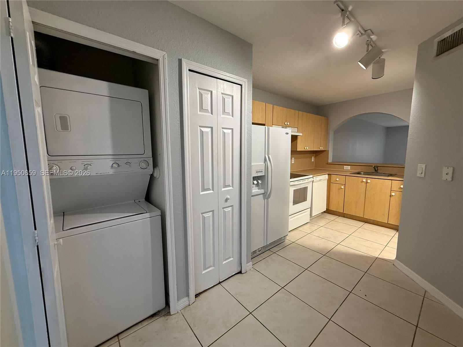 2901 Southeast 13th Road, Unit 10541 Homestead, FL 33035 - Photo 7 of 17 Gallery Image 7