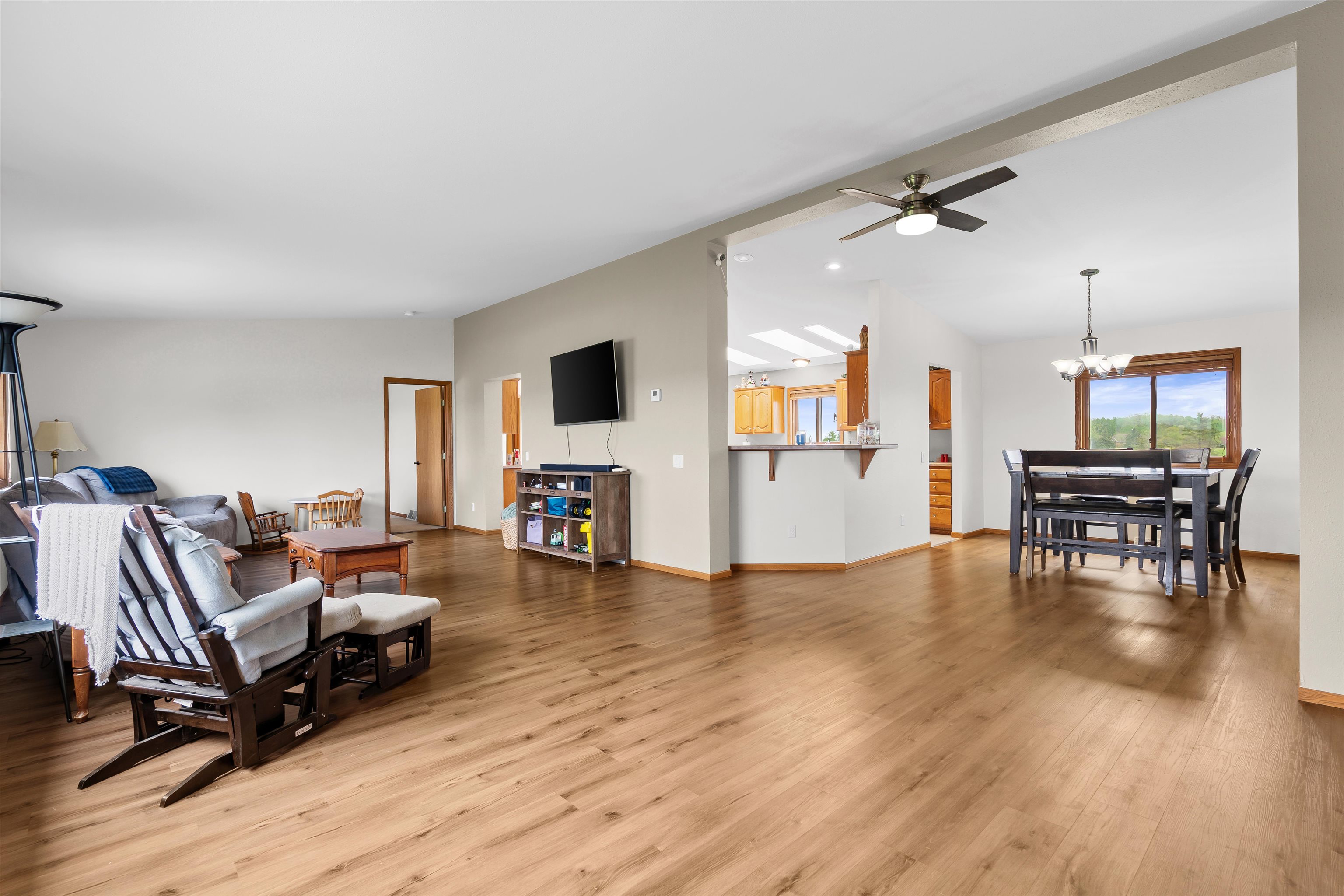 1254 South Overland Road De Pere, WI 54115 - Photo 9 of 57