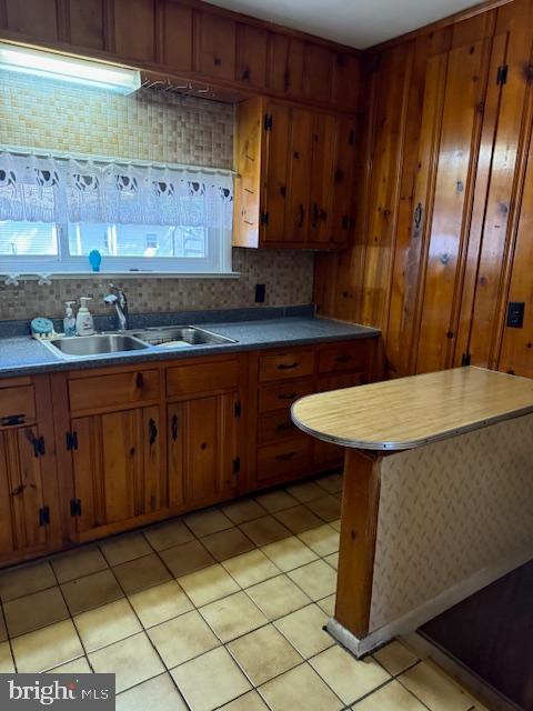 513 Sunset Knoll Road Pasadena, MD 21122 - Photo 19 of 44 Kitchen Counter Bar & Wall Storage Pantry