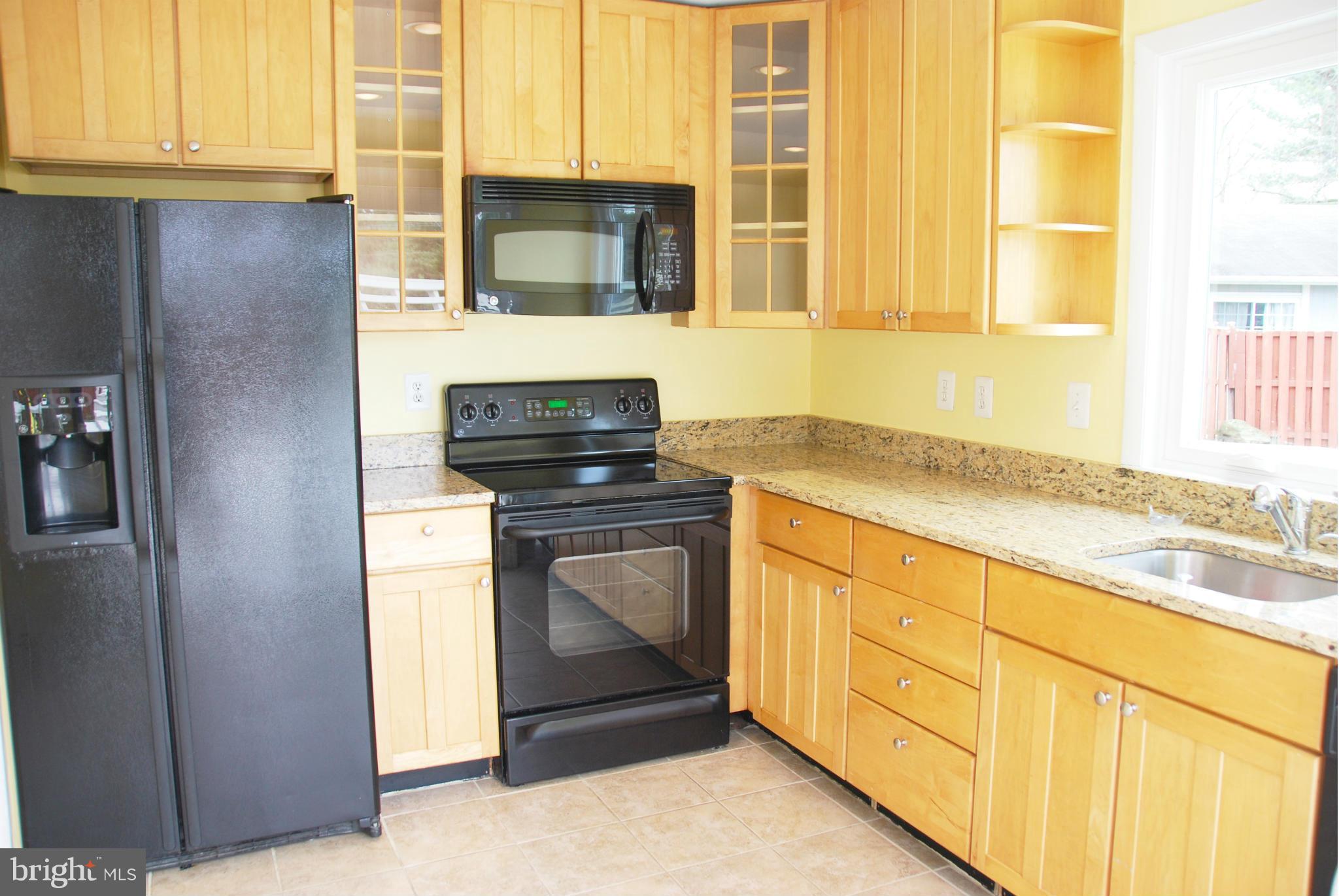 20 Thrush Road Sterling, VA 20164 - Photo 5 of 30 Kitchen
