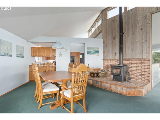 $1,450,000 | 10350 Northwest Pacific Coast Highway, Seal Rock, OR 97376