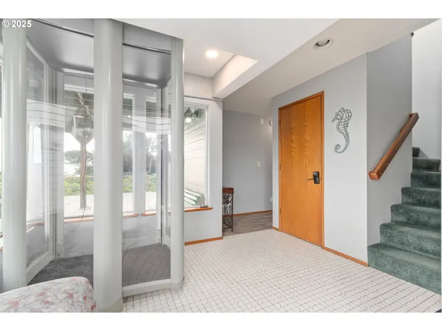 $1,450,000 | 10350 Northwest Pacific Coast Highway, Seal Rock, OR 97376