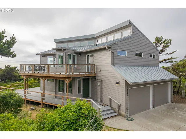 $1,450,000 | 10350 Northwest Pacific Coast Highway, Seal Rock, OR 97376