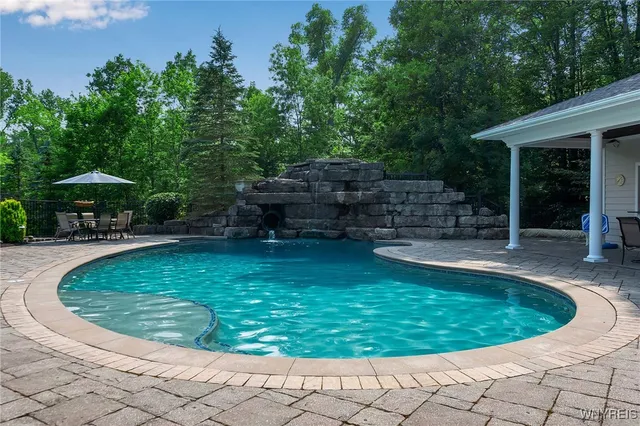 $1,999,999 | 35 Redbrick Road, Orchard Park, NY 14127