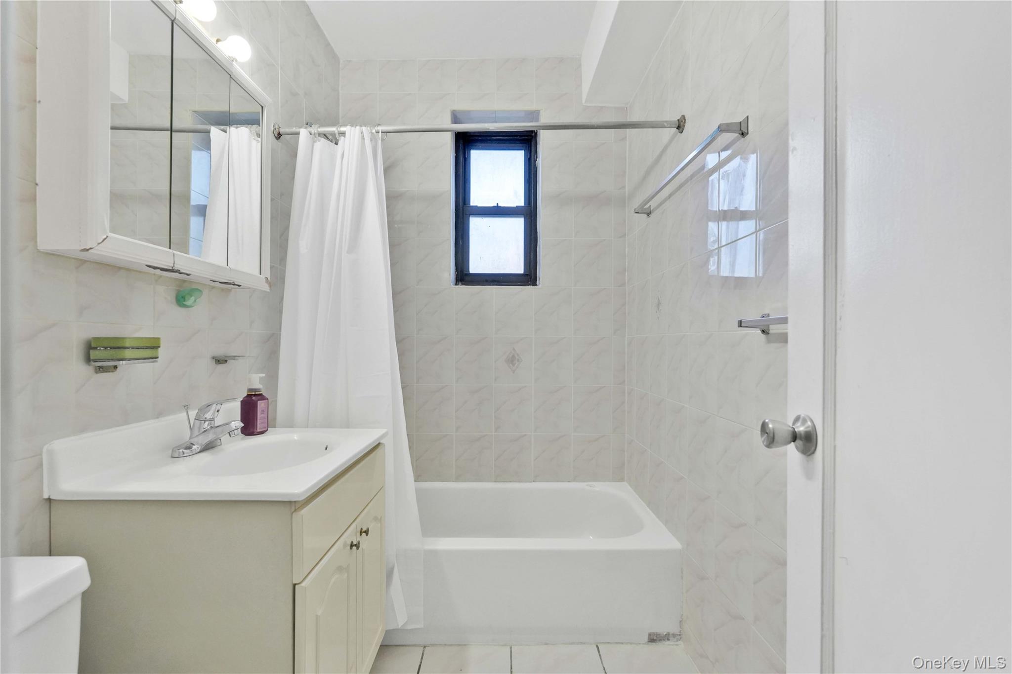 138-18 28th Road, Unit 2F Queens, NY 11354 - Photo 18 of 21 Gallery Image 18