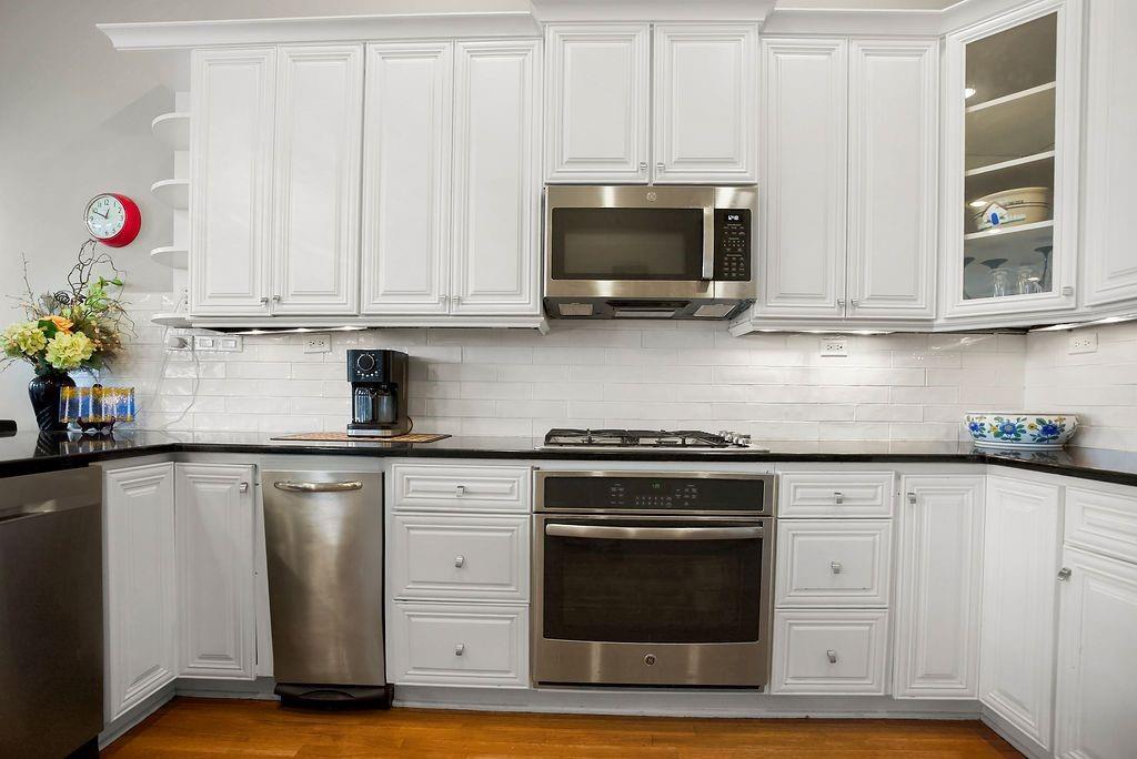 10531 Mission Road, Unit 301 Leawood, KS 66206 - Photo 13 of 29