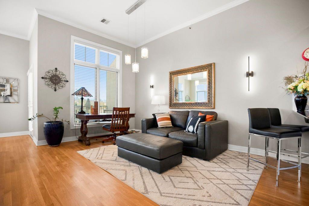 10531 Mission Road, Unit 301 Leawood, KS 66206 - Photo 15 of 29