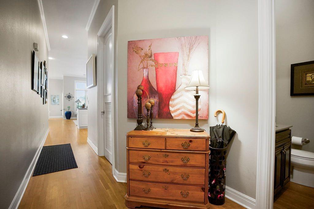 10531 Mission Road, Unit 301 Leawood, KS 66206 - Photo 3 of 29