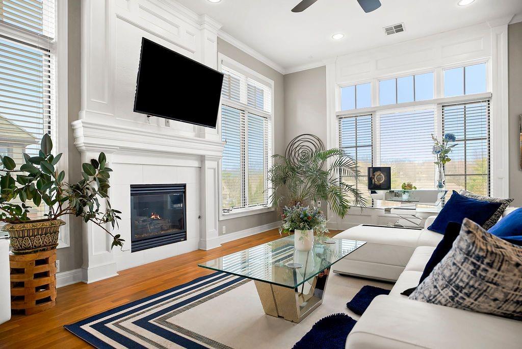 10531 Mission Road, Unit 301 Leawood, KS 66206 - Photo 4 of 29