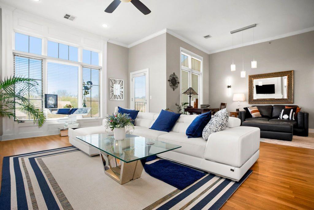 10531 Mission Road, Unit 301 Leawood, KS 66206 - Photo 5 of 29