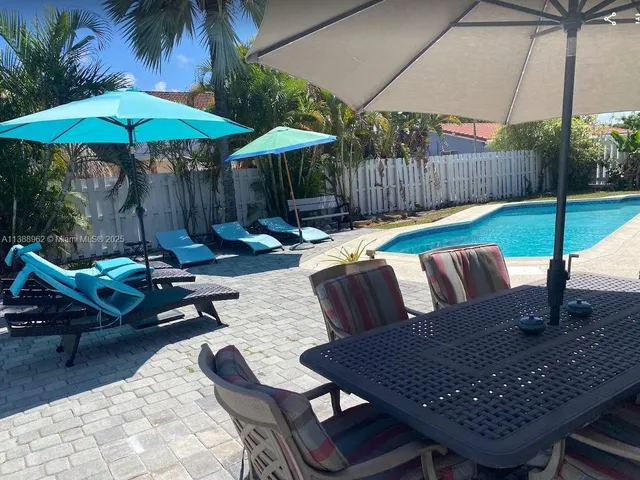 $10,000 | 1690 Northeast 25th Avenue, Pompano Beach, FL 33062