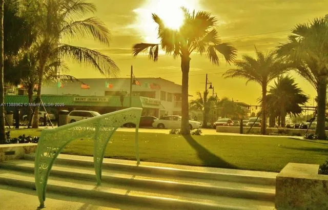 $10,000 | 1690 Northeast 25th Avenue, Pompano Beach, FL 33062