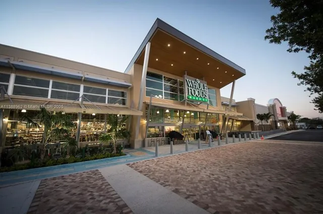 $10,000 | 1690 Northeast 25th Avenue, Pompano Beach, FL 33062