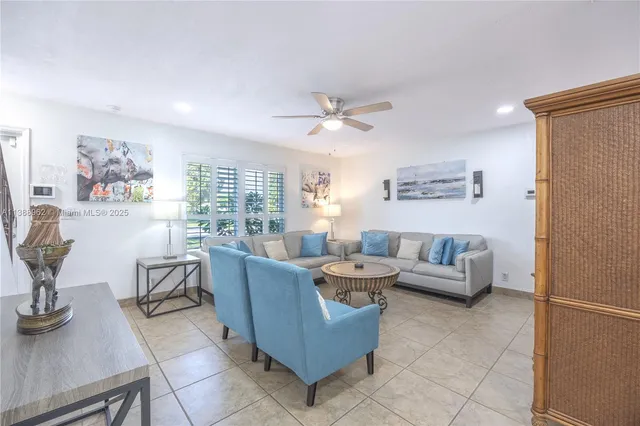 $10,000 | 1690 Northeast 25th Avenue, Pompano Beach, FL 33062