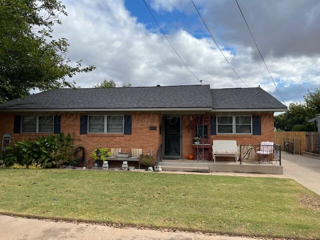 622 North 14th Street Memphis, TX 79245 - Photo 23 of 29 a view of house with back yard