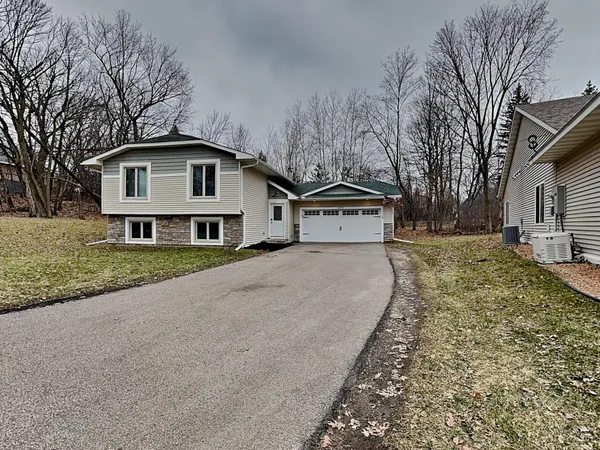 $2,899 | 14150 Rolling Oaks Circle Northeast, Prior Lake, MN 55372