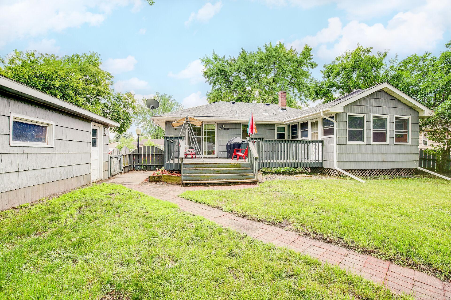 1681 Hillview Road Shoreview, MN 55126 - Photo 2 of 21 Gallery Image 2