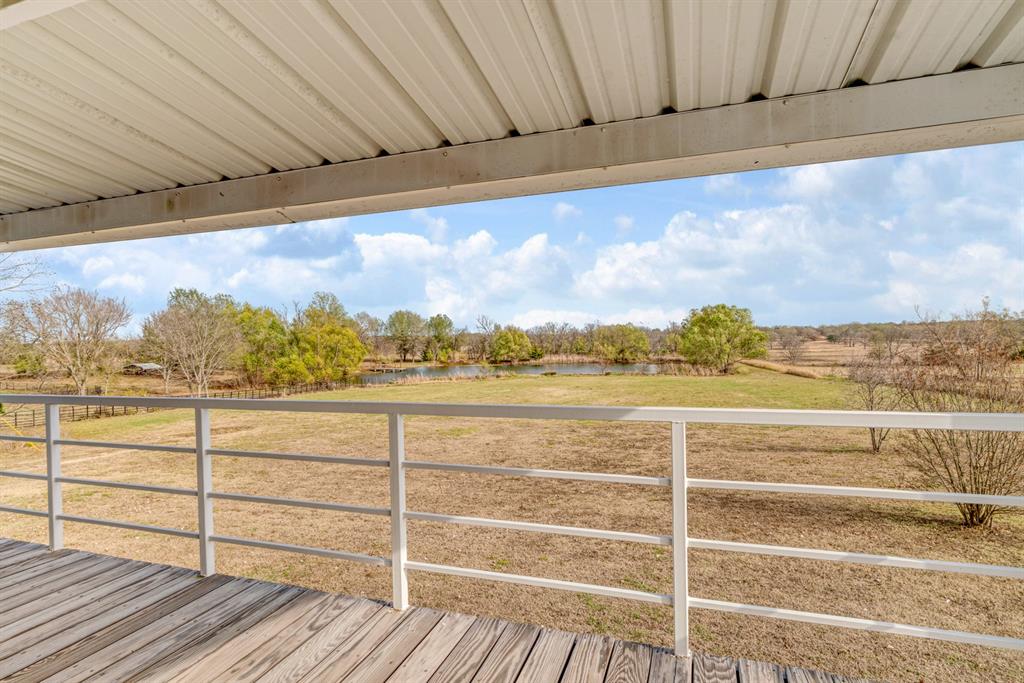 374 County Road Paris, TX 75462 - Photo 35 of 38 a view of a sky from a balcony