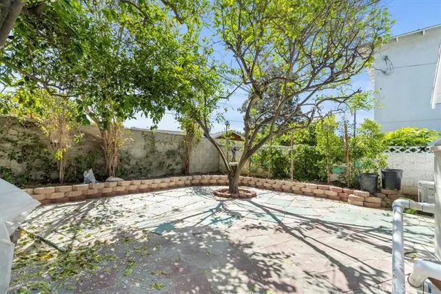 $2,195 | 8360 Vanalden Avenue, Northridge, CA 91324