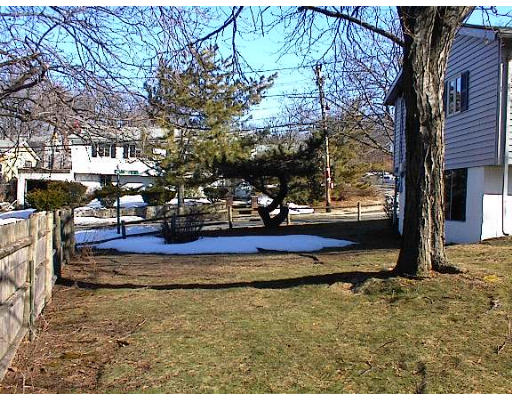 37 Dietz Road Boston, MA 02136 - Photo 9 of 11