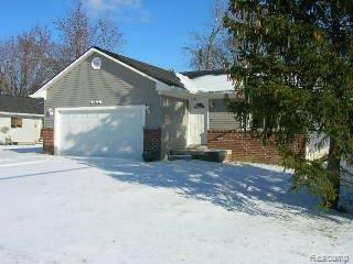 2977 Hartline Drive Rochester, MI 48309 - Photo 3 of 12 Front of Home