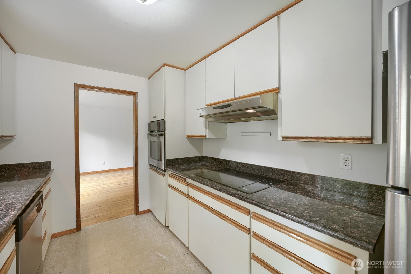2107 Southwest 316th Street Federal Way, WA 98023 - Photo 14 of 27