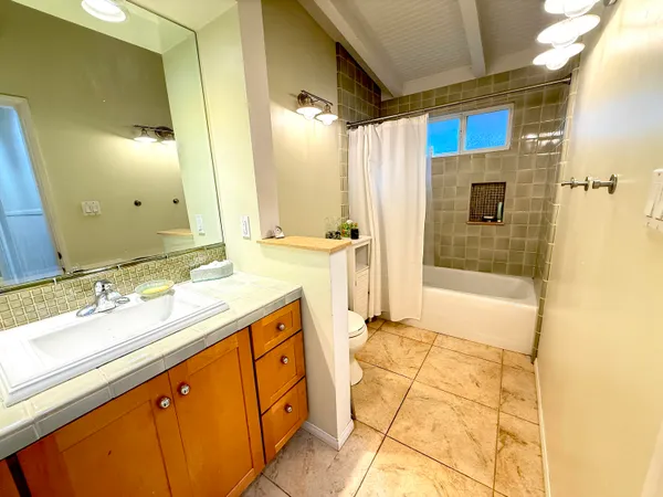 $5,500 | 318 Palisades Drive, Unit MAIN HOUSE), Santa Barbara, CA 93109