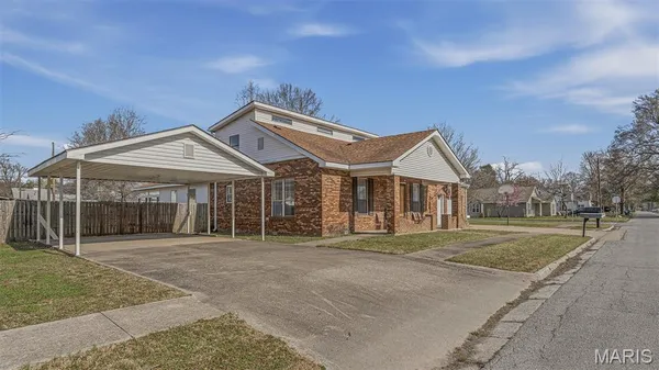 $229,000 | 802 Beckwith Avenue, Caruthersville, MO 63830
