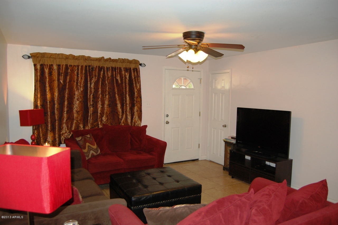 3507 East Hearn Road Phoenix, AZ 85032 - Photo 3 of 15 Family Room 2