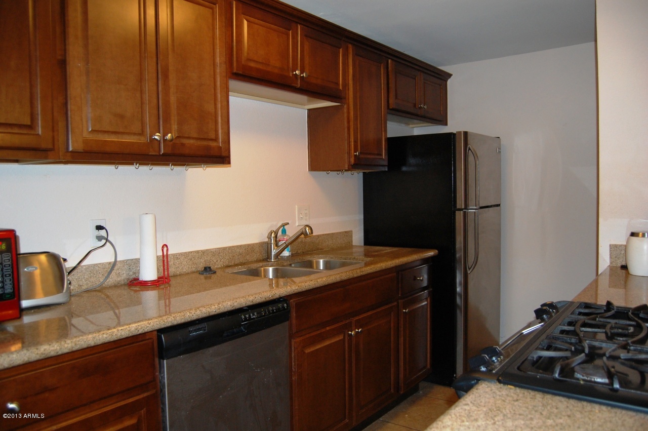 3507 East Hearn Road Phoenix, AZ 85032 - Photo 7 of 15 Kitchen 2