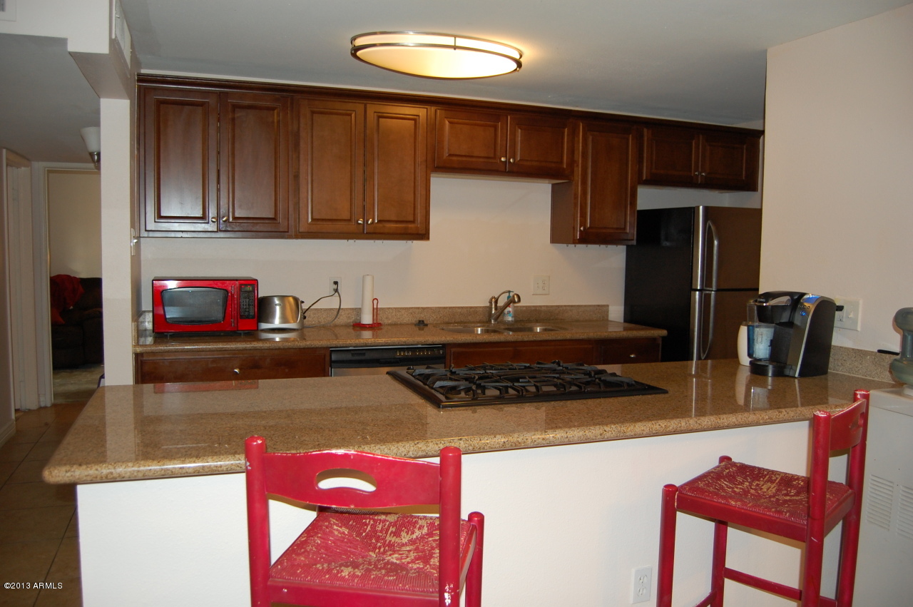 3507 East Hearn Road Phoenix, AZ 85032 - Photo 8 of 15 Kitchen