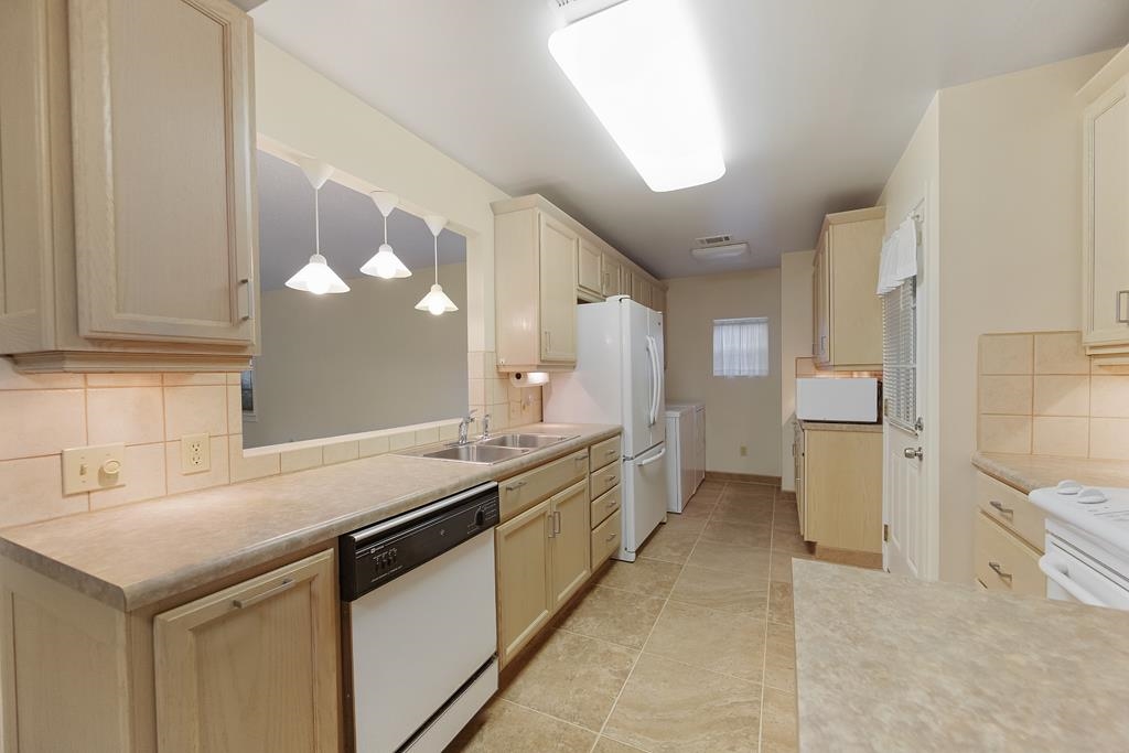 1539 Flamingo Road Memphis, TN 38117 - Photo 4 of 22