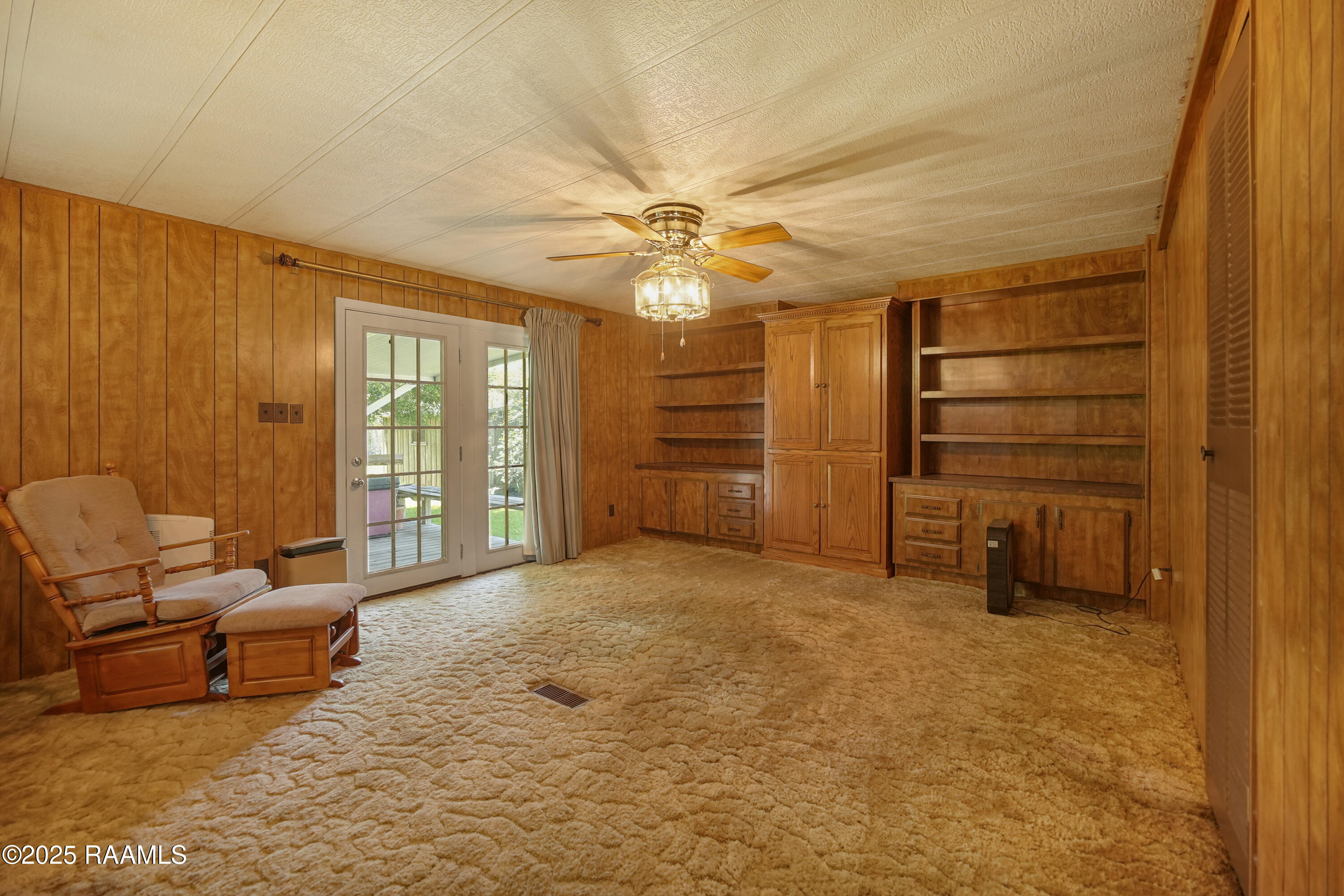 223 Henry Street Patterson, LA 70392 - Photo 5 of 20 DSC01362