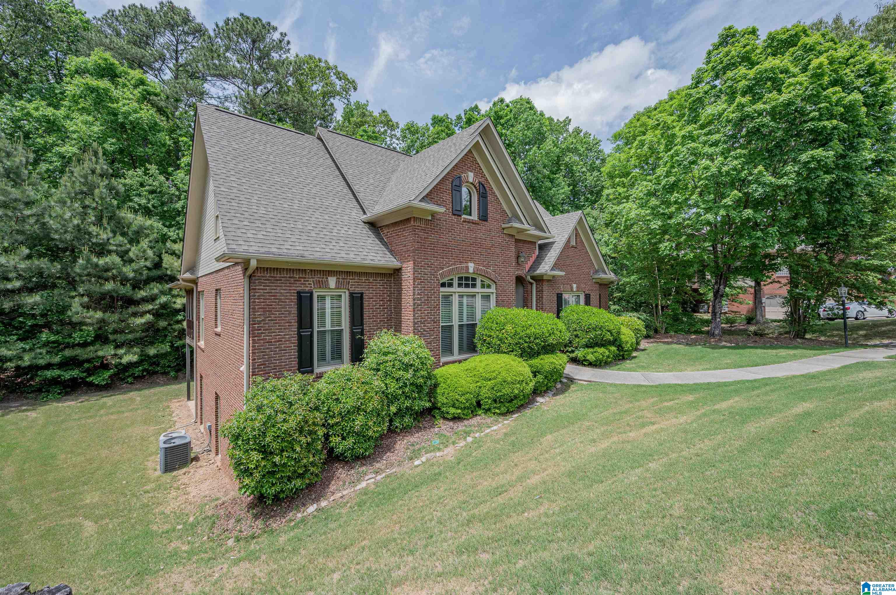 70 Maple Trace Birmingham, AL 35244 - Photo 2 of 49