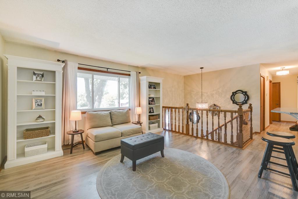 7220 Willow Road Maple Grove, MN 55369 - Photo 3 of 42 Gallery Image 3