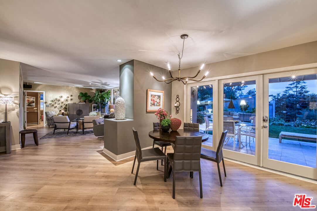 3827 Rhodes Avenue Studio City, CA 91604 - Photo 13 of 28