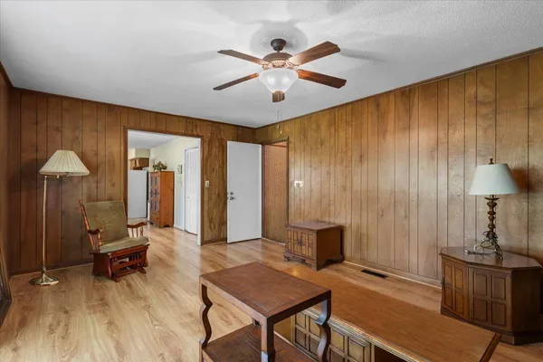 $459,000 | 324 Northeast Fraleigh Drive, Madison, FL 32340