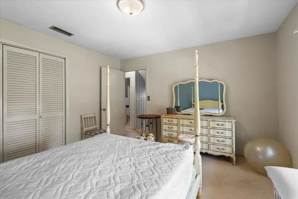 $459,000 | 324 Northeast Fraleigh Drive, Madison, FL 32340