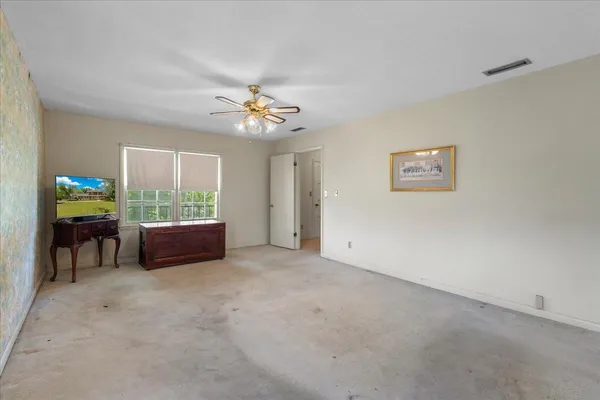 $459,000 | 324 Northeast Fraleigh Drive, Madison, FL 32340