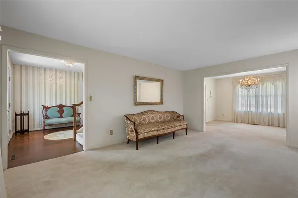 $459,000 | 324 Northeast Fraleigh Drive, Madison, FL 32340