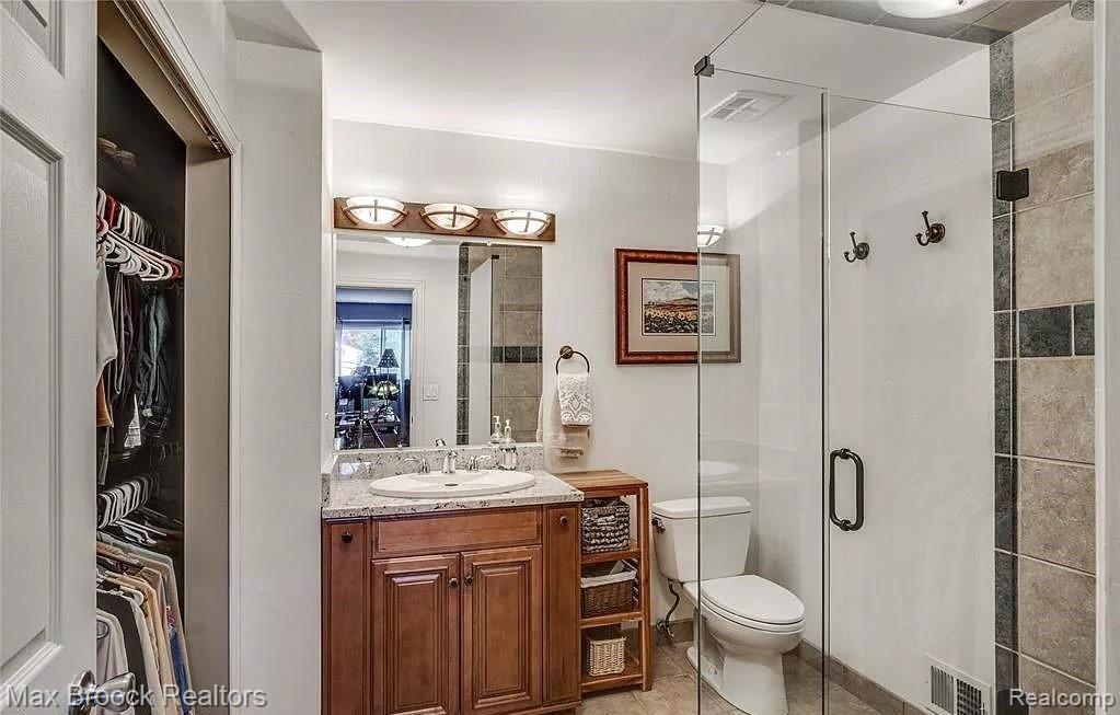 126 Manor Way Rochester, MI 48309 - Photo 25 of 33