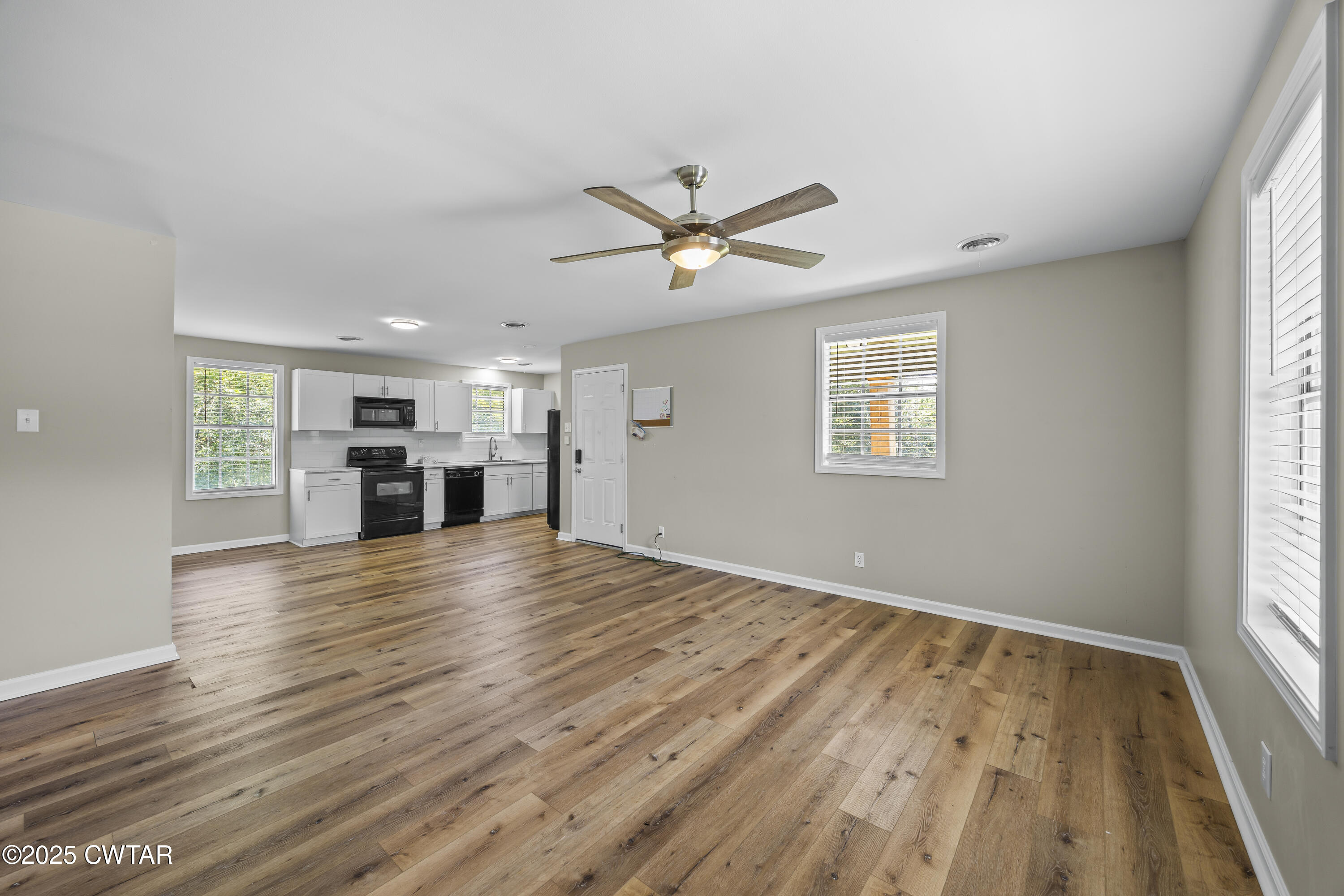 4188 Riverside Drive Jackson, TN 38301 - Photo 2 of 19 E02A9109