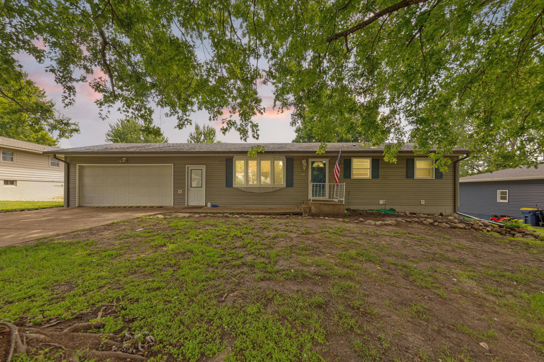 1401 Summer Lane Faribault, MN 55021 - Photo 2 of 30