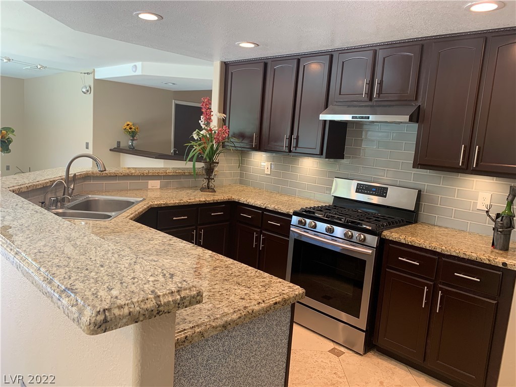 755 Rising Star Drive Henderson, NV 89014 - Photo 16 of 49 Gallery Image 16