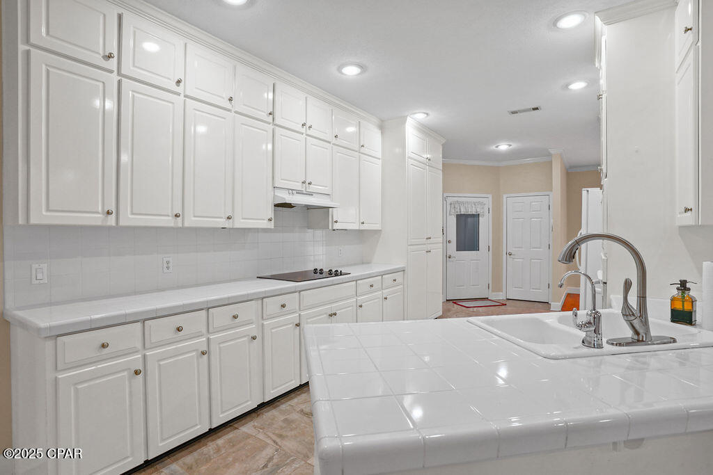 1421 Gainer Road Chipley, FL 32428 - Photo 13 of 57