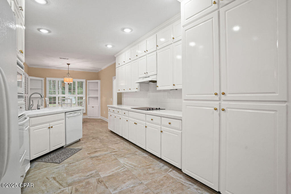 1421 Gainer Road Chipley, FL 32428 - Photo 10 of 57