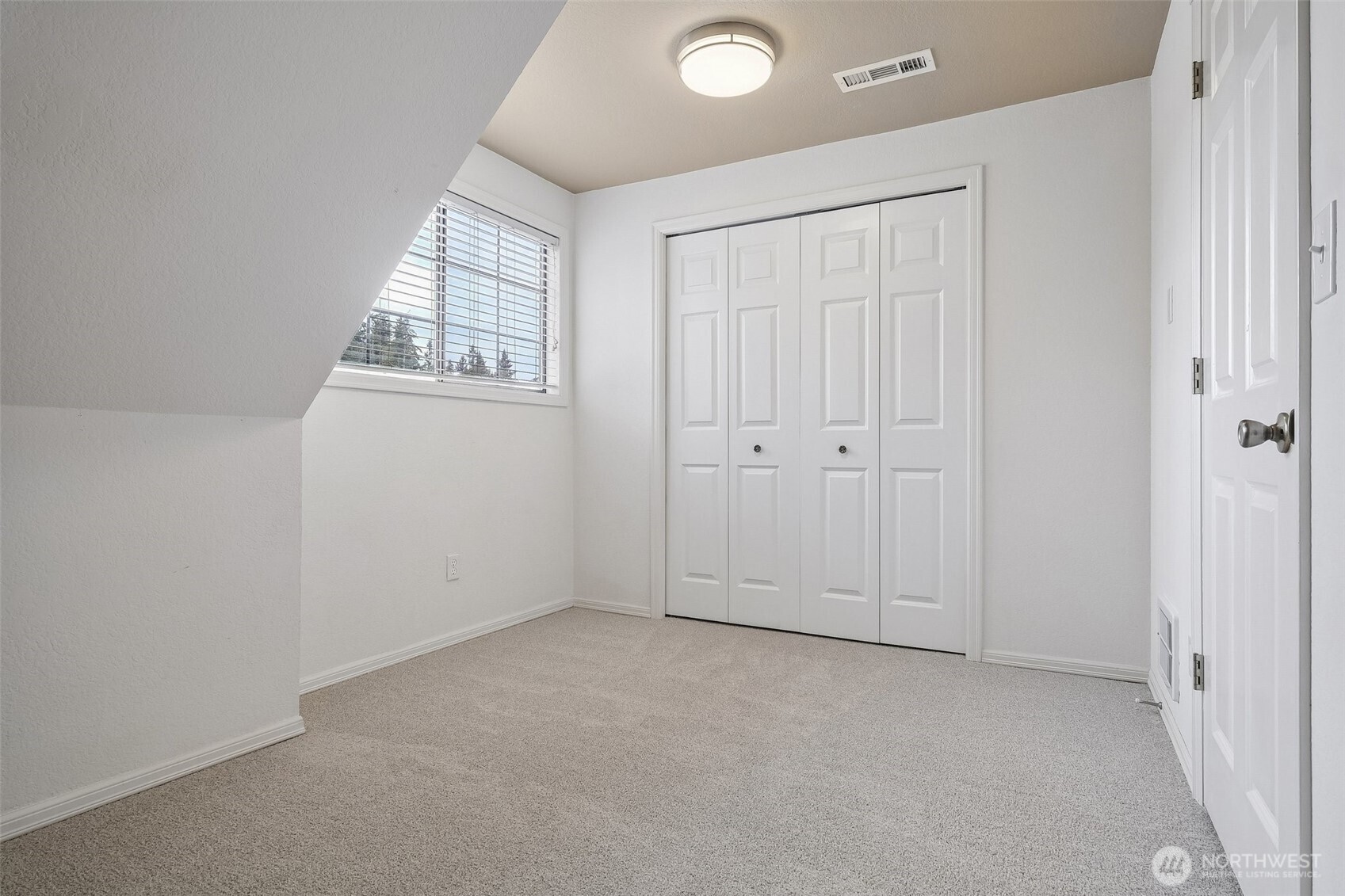 21329 Oak Way Brier, WA 98036 - Photo 18 of 26
