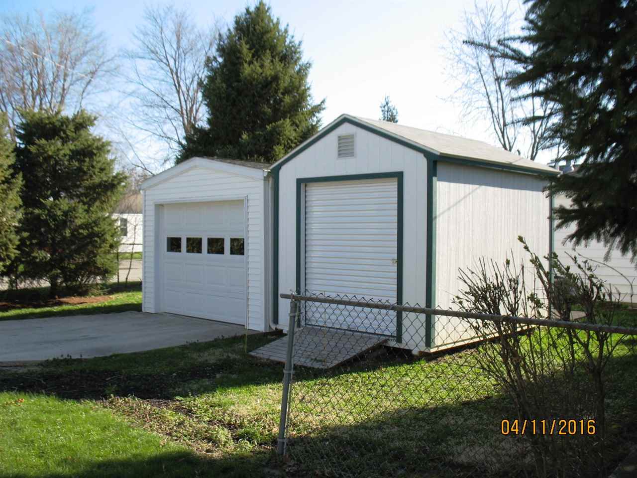 104 South 15th Street Decatur, IN 46733 - Photo 2 of 14