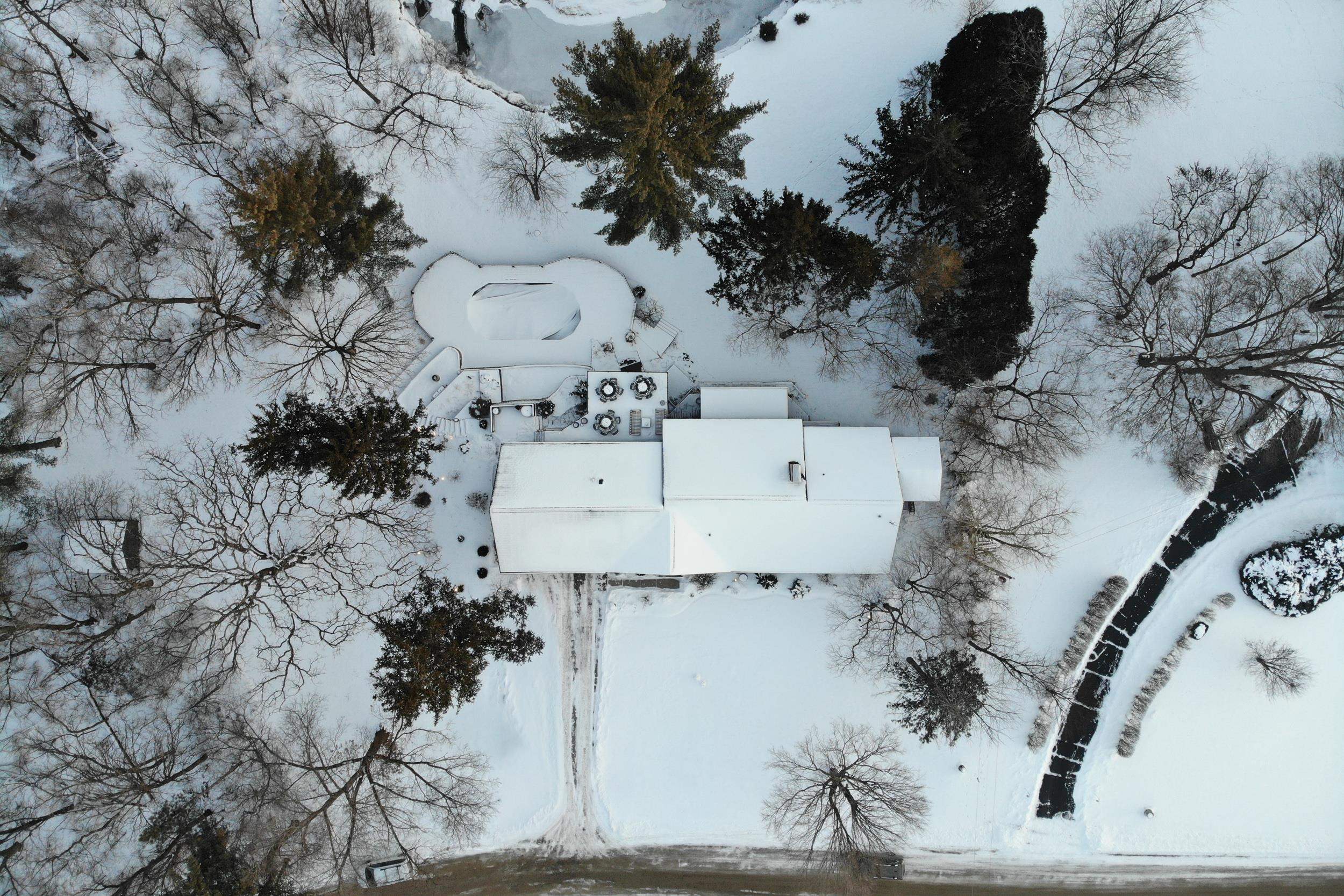 6811 West Gate Road Roscoe, IL 61073 - Photo 3 of 61