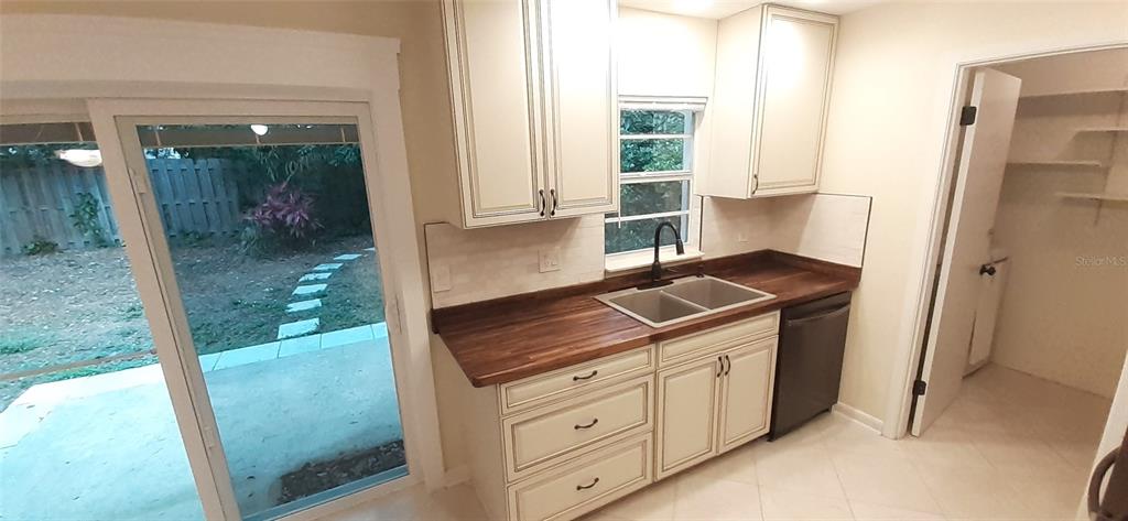 1429 Lake Highland Drive, Unit 1431 Orlando, FL 32803 - Photo 4 of 13